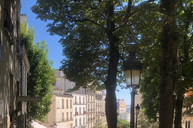 Montmartre Private Tour - Enjoying Scenic Views of Montmartre