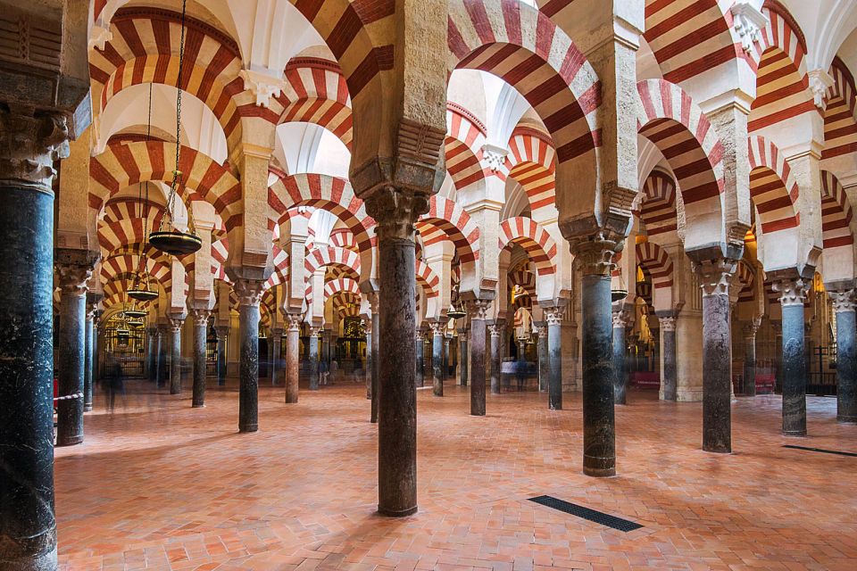 Mosque-Cathedral of Cordoba and Jewish Quarter Tour - Experience the Mosque-Cathedral