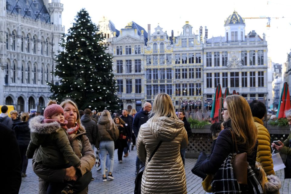 Nantes Christmas Delight - Enchanting Place Royale Exploration