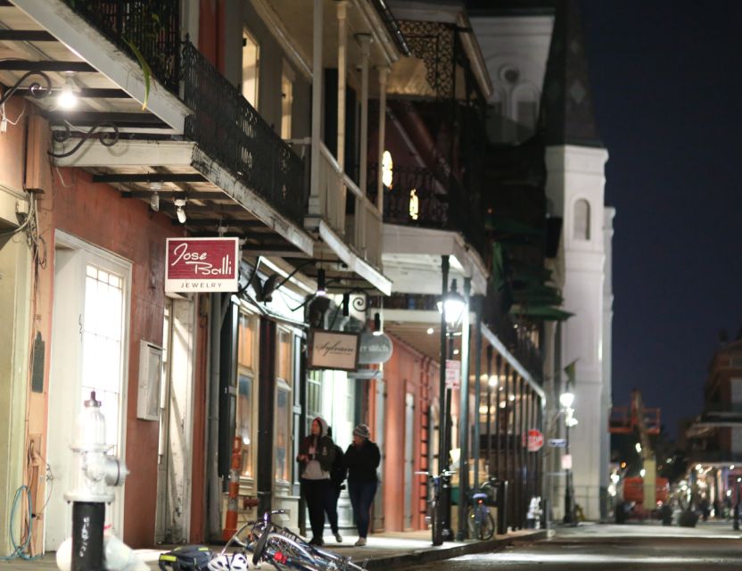 New Orleans: French Quarter Ghosts Haunted Walking Tour - Tour Experience