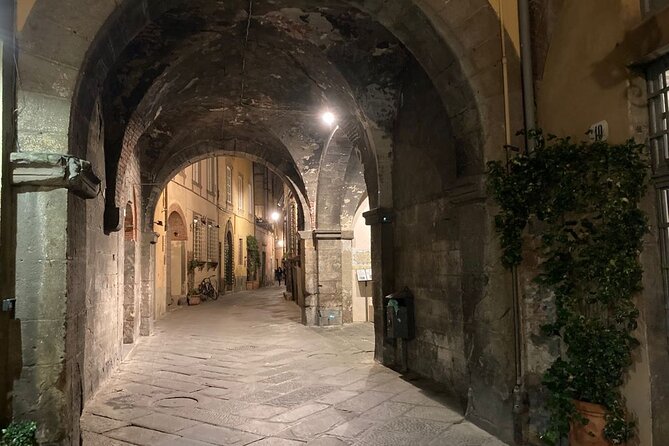 Night Walking Tour in Lucca - Meeting Point and Start Time