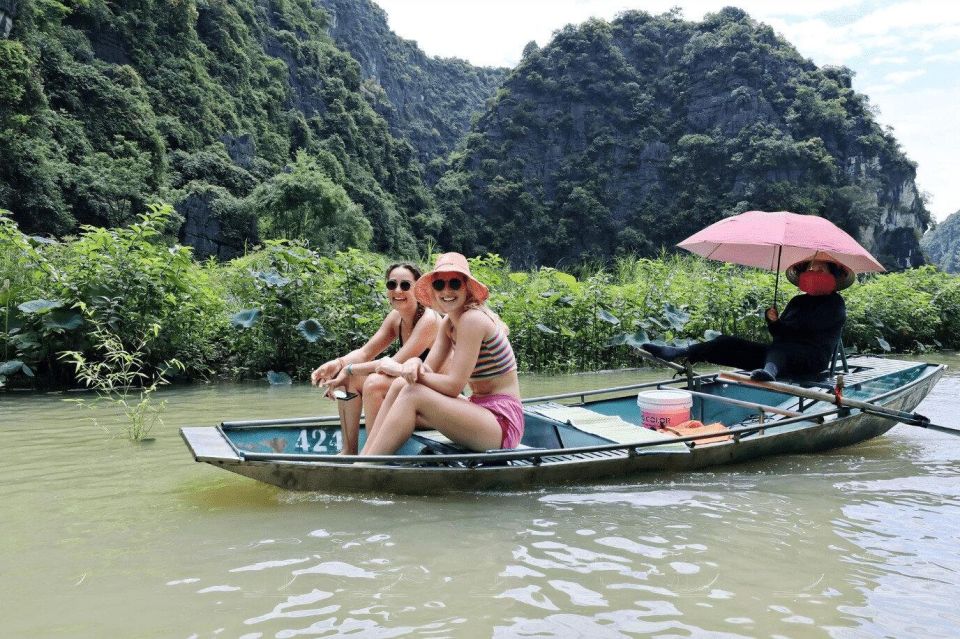 Ninh Binh: Hoa Lu - Tam Coc or Trang An - Delightful Tam Coc Boat Trip