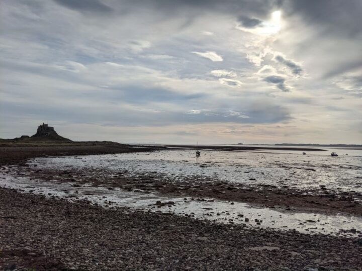 Northumberland: Private Bamburgh and Lindisfarne Guided Tour - Itinerary