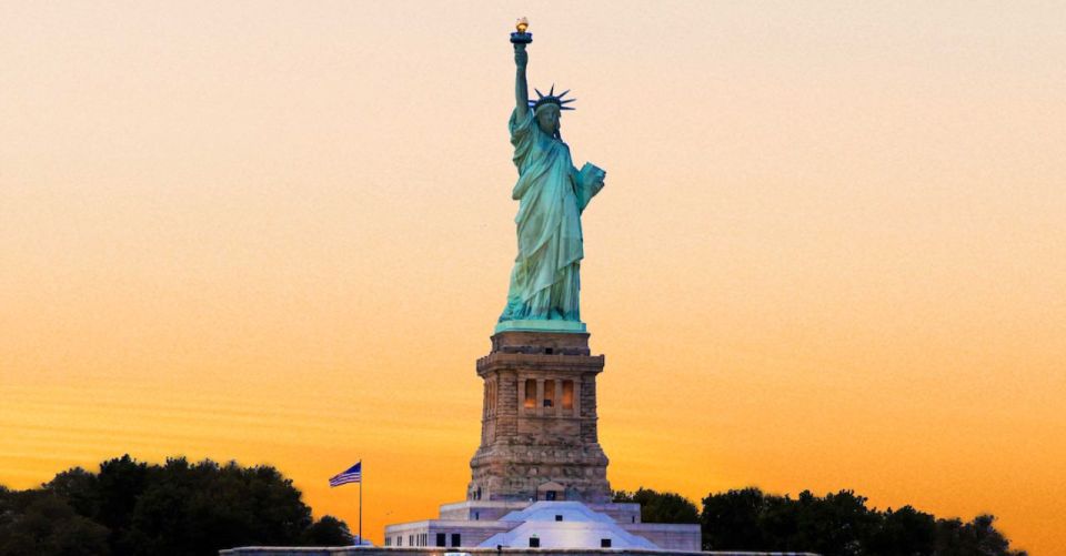 NYC: Statue of Liberty Sunset Cruise Skip-the-Line Ticket - Experience Highlights