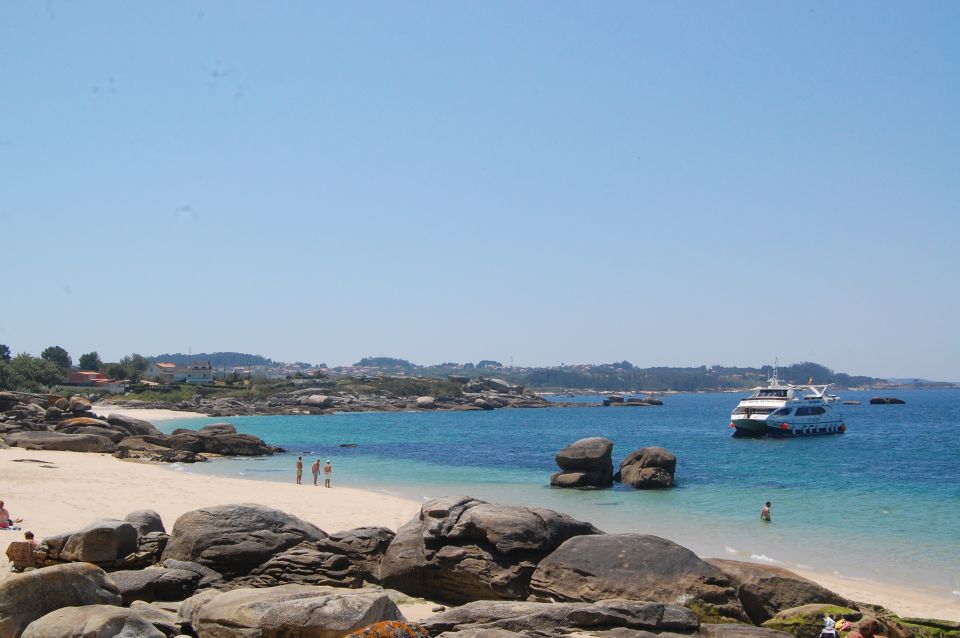 O Grove: Ría De Arousa Catamaran Tour With Seafood Lunch - Inclusions and Highlights