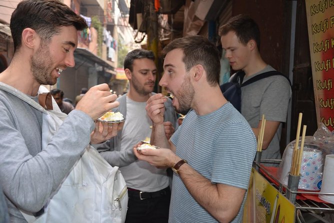 Old Delhi Photography & Food Tour With Rickshaw Ride to Masterji Kee Haveli - Food Sampling Experience