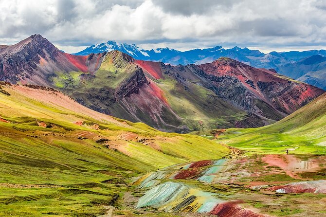 One Day Trip to Rainbow Mountain Vinicunca From Cusco - Trekking Experience at Rainbow Mountain