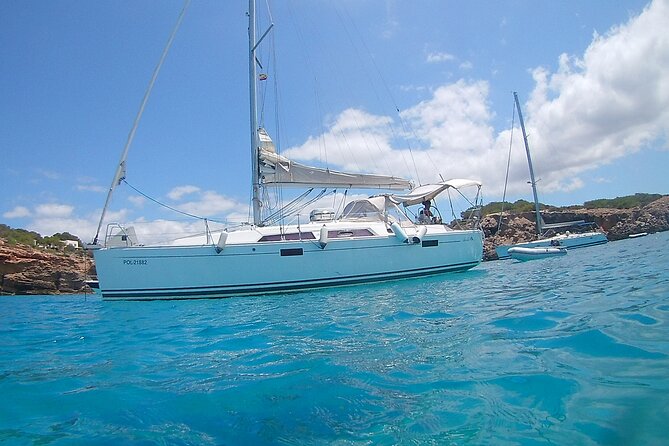 One Week Sailing Tour Around Ibiza and Formentera - Onboard Accommodation Details