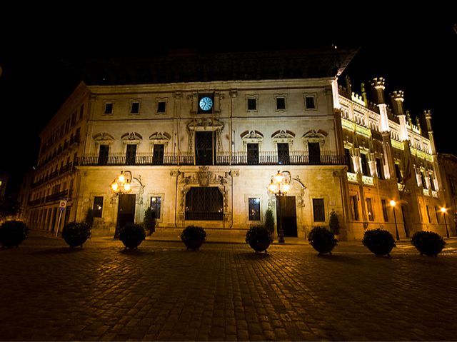 Palma De Mallorca: Old Town Atmospheric Evening Tour - Experience Highlights and Itinerary