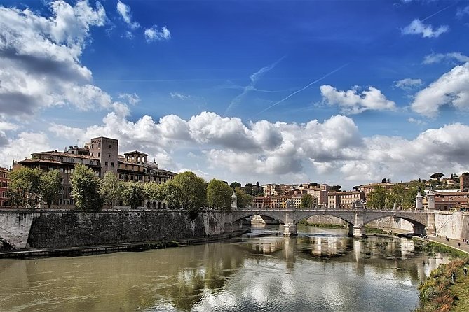 Panoramic Tour: Highlights of Rome With Guide and Driver - Expert Guide and Driver