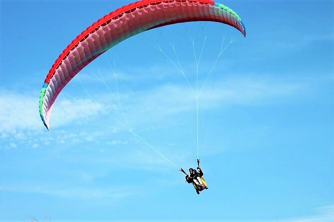 Paragliding Flight Over the Gardens of Ninfa - Participant Requirements and Restrictions
