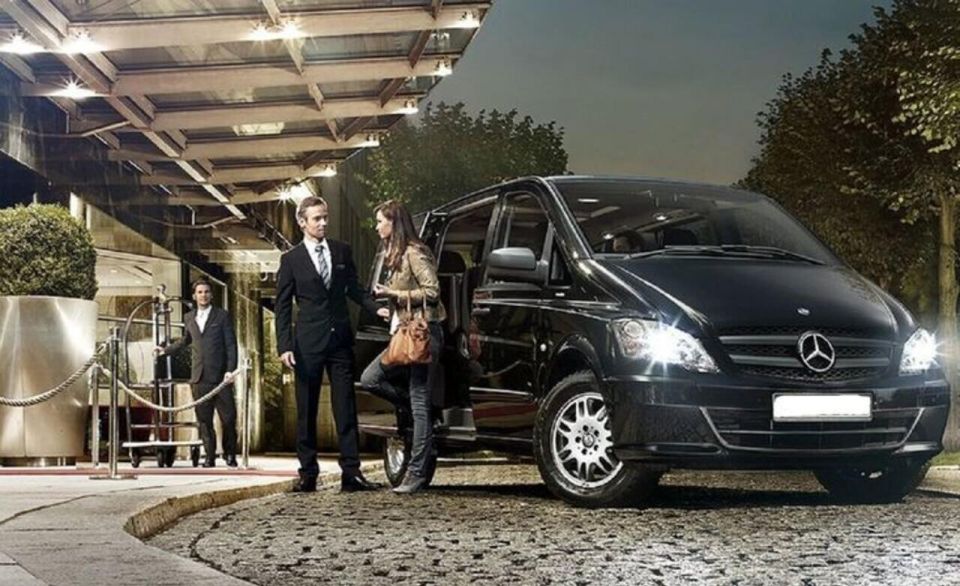 Paris : Charles De Gaulle Airport to Le Pecq Cruise - Luxury Transportation Options Available