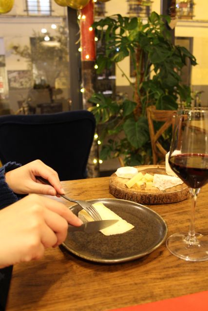 Paris : French Wine and Cheese Pairing - Delight in the Perfect Cheese Pairings