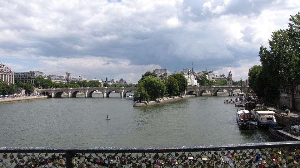 Paris - Historic Guided Walking Tour - Tour Duration and Cancellation Policy