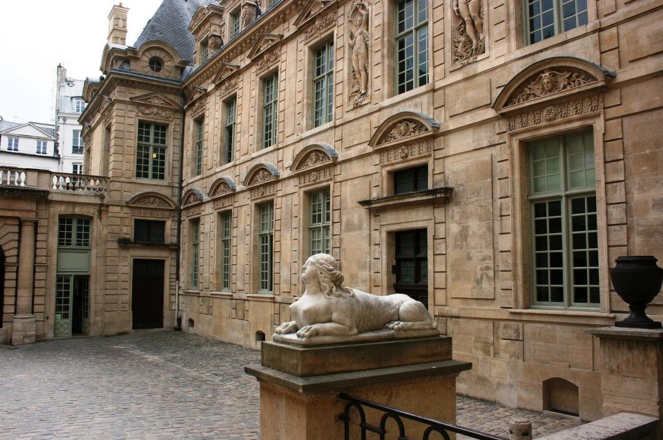 Paris: Le Marais Highlights Guided Small Group Walking Tour - Highlights