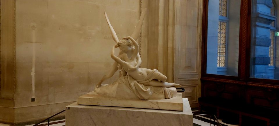 Paris: Louvre Museum Guided Tour of Famous Masterpieces - Experience Details