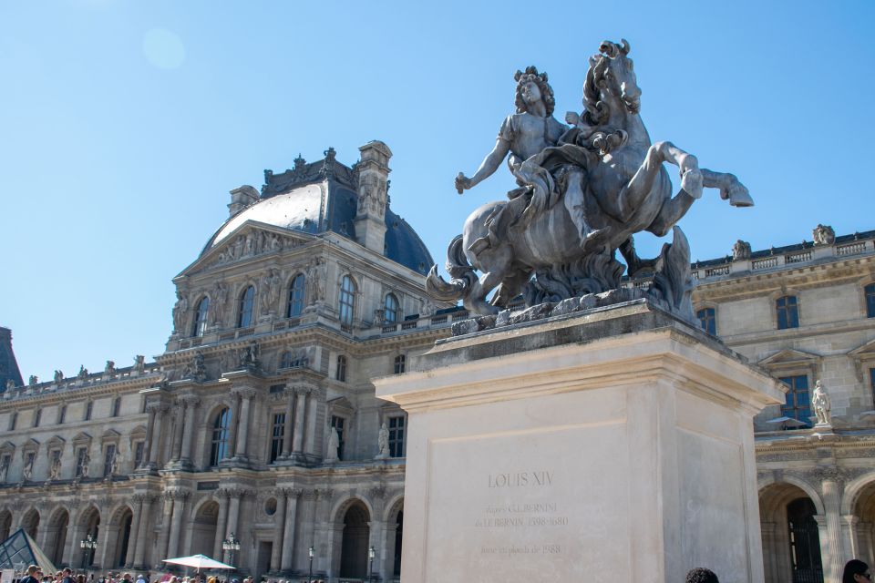 Paris: Louvre Museum Highlights Guided Tour With Ticket - Experience