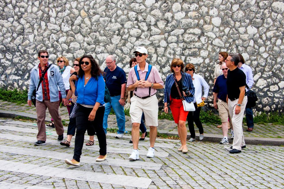 Paris: Montmartre 2-Hour Walking Tour - Tour Experience