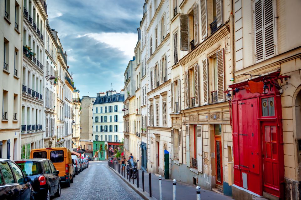 Paris: Montmartre and Sacré-Coeur Walking Tour - Tour Experience