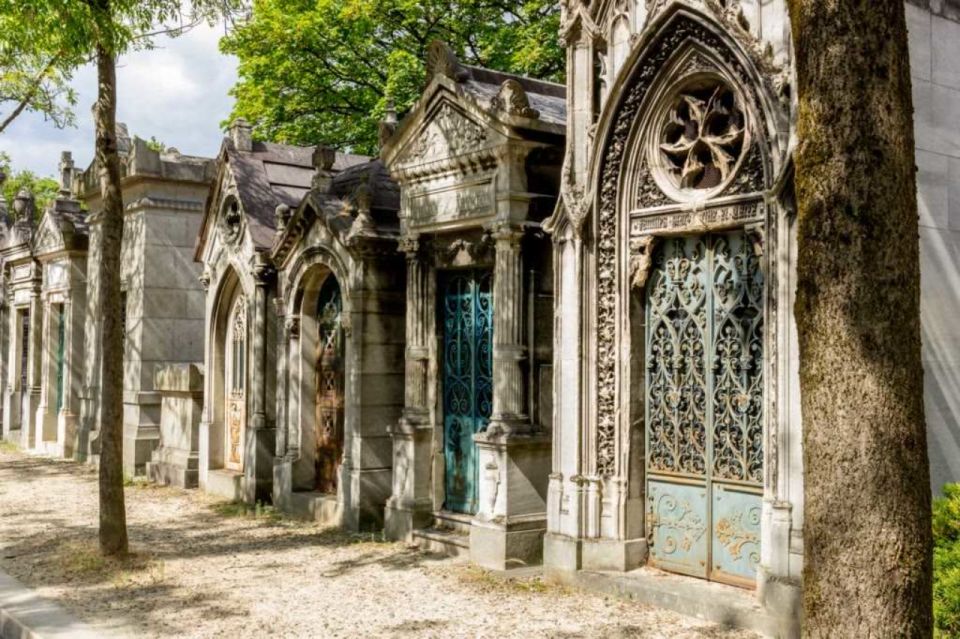 Paris: Père-Lachaise Cemetery Audio Guide on French - Audio Guide Highlights