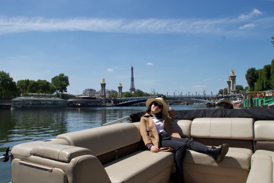 Paris: Private Pontoon Boat Seine River Cruise With Guide - Experience Highlights