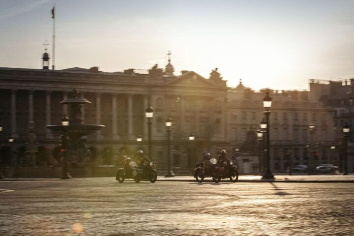 Paris: Romantic Sidecar Tour by Night With Champagne - Paris Landmarks at Night