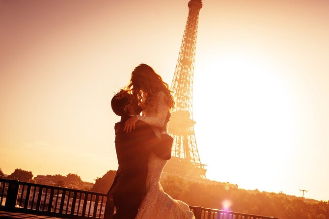 Paris Seine River Marriage Proposal Cruise by Bateaux Mouches - Enjoy Gourmet Dining Experience
