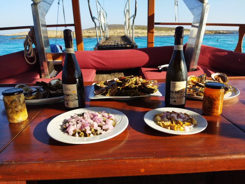 Paros: Traditional Gulet Shared or Private Island Cruise - Languages and Private Group Option