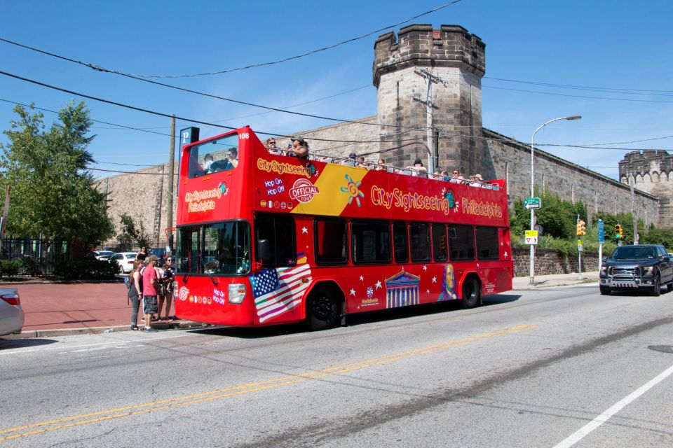 Philadelphia: Open-Top Nighttime Bus Tour - Tour Experience