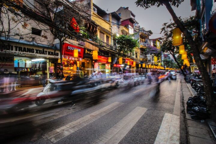 Photo Tour: Bustling Hanoi - Experience Highlights