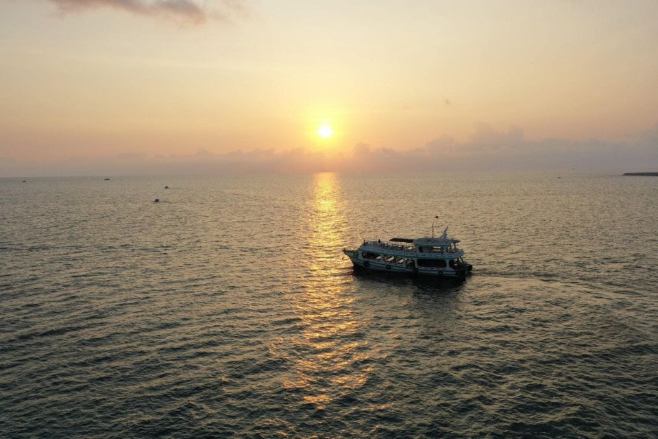 Phu Quoc: Squid Fishing Tour With Sunset Views & Dinner - Experience Inclusions