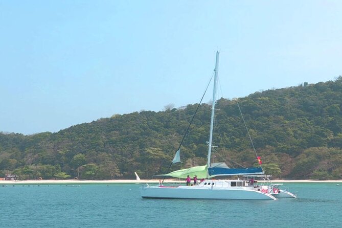 Phuket Dinner Cruise by Catamaran Yacht - Catamaran Yacht Details