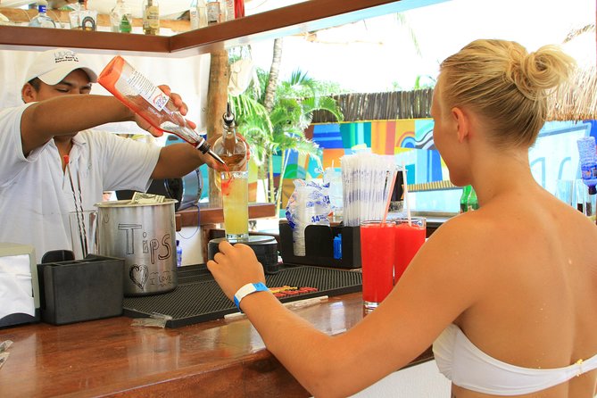 Playa Uvas Open Bar Exclusive Pass - Activities and Amenities