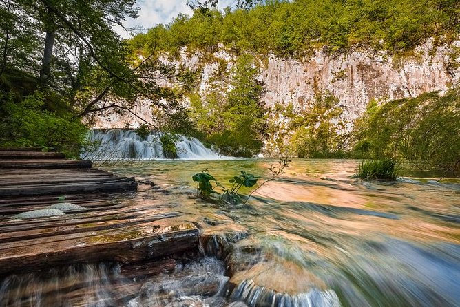 Plitvice Lakes From ŠIbenik or Zadar - Sightseeing Highlights at Plitvice Lakes