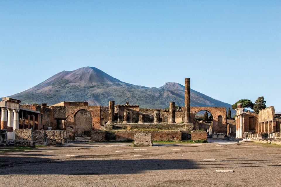 Pompei & Vesuvius Private Day With Stop Lunch in the Winery - Itinerary