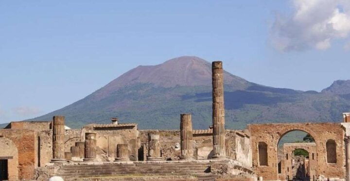 Pompeii and Sorrento Private Day Tour From Rome - Historical Background