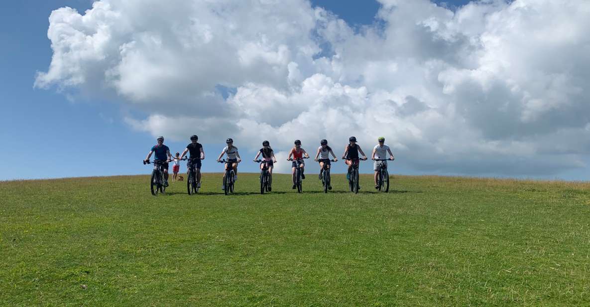 Poole: Old Harry Rocks and Corfé Castle Guided E-bike Tour - Itinerary