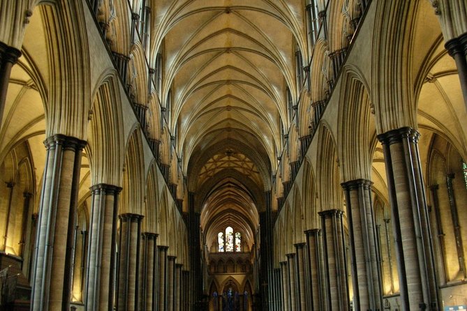 Pre/Post Cruise Southampton/London. Visit Winchester & Salisbury. - Itinerary Highlights