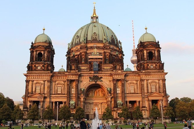 Private 5-hour Walking Tour of Berlins Greatest Stories - Pickup Options