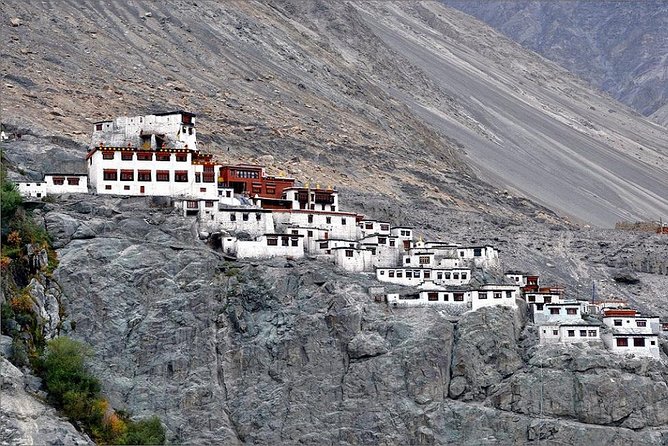 Private 6-Day Tour With Accommodation and Breakfast, Ladakh  - Leh - Weather Considerations and Traveler Requirements