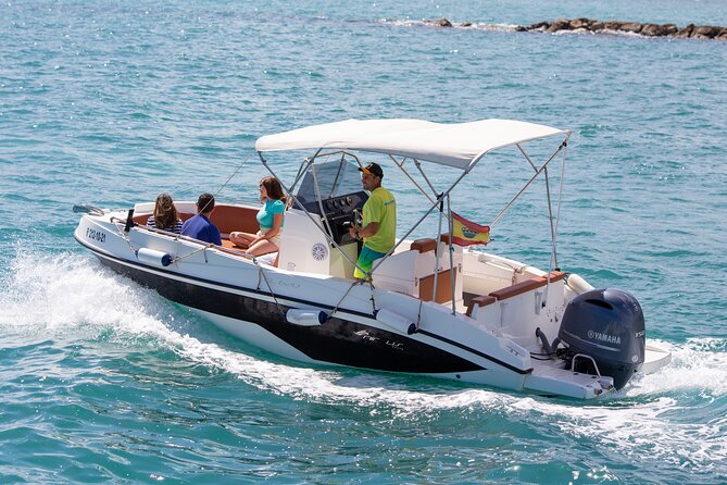 Private Boat Tour Through the Bay of Marbella NIREUS 620 - Accessibility Information