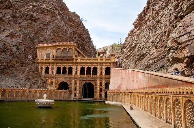 Private Day Trip to Abhaneri Chand Baori Stepwell From Jaipur - Inclusions and Amenities