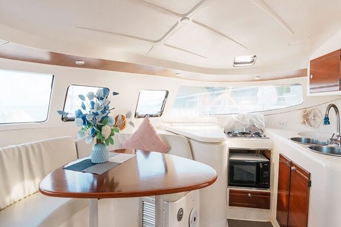 Private Dinner Cruise by Catamaran Yacht - Catamaran Yacht Features