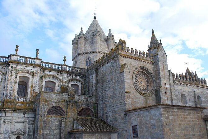 Private Evora Full Day Tour From Lisbon - Itinerary Details