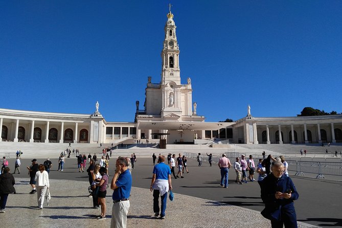 Private Family Tour Fatima - Batalha - Nazaré - Óbidos Medieval - Booking Details