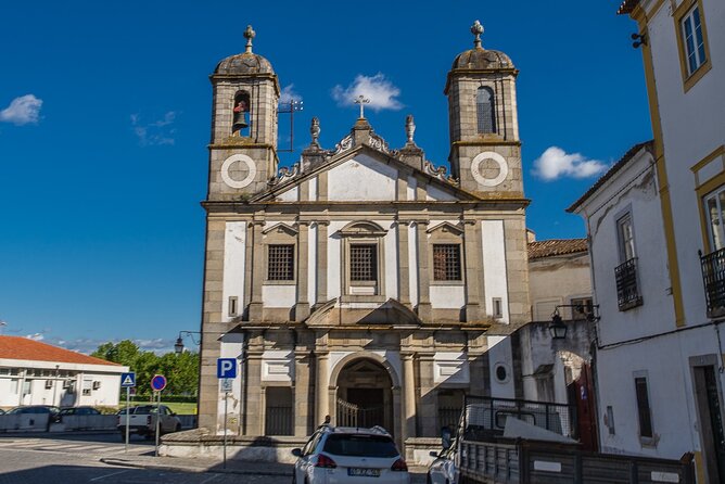 Private Full-Day Guided Tour in Évora - Wine Tasting Experience