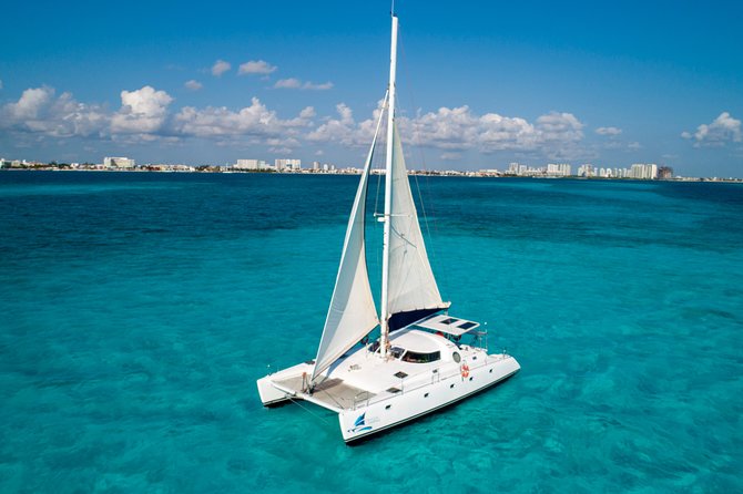 Private Isla Mujeres Catamaran Tour - Manta Boat - for up to 40 People - Pickup Details
