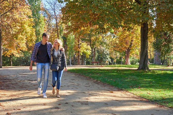  Private Professional Photoshoot in Retiro Park in Madrid - Meeting and Pickup Details