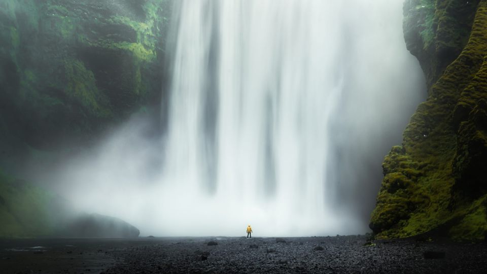 Private South: Glacier Lagoon, Diamond Beach & Waterfalls - Tour Description