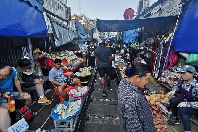 Private Tour : Mae-klong Railway & Damnoen Saduak Floating Market - What To Expect